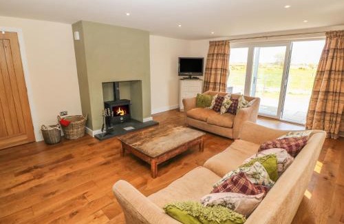 Rhyd-y-clafdy House | Rhos Y Foel Cottage