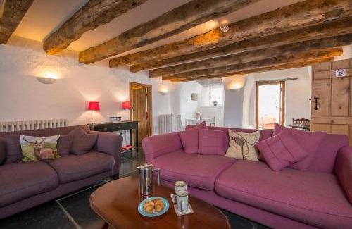 St Brides House | Rhosson Uchaf