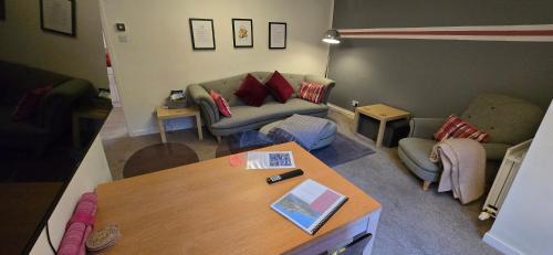 Durham House | Rhubarb Retreat - Stylish House, Sleeps 5, 10 mins to Durham City & Parking & Garden