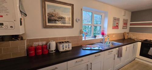 Durham House | Rhubarb Retreat - Stylish House, Sleeps 5, 10 mins to Durham City & Parking & Garden