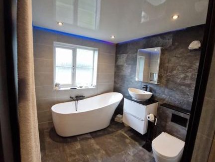 Rhyl House | Rhuddlan Retreat by the River
