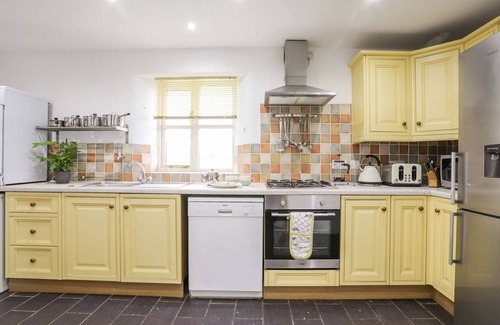 Rhoscolyn Cottage | RHYD Y BONT BACH, pet friendly, with open fire in Rhoscolyn