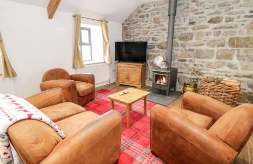 Brynrefail House | Rhydau Cottage