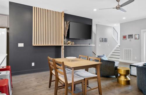 Katie Hill Neighborhood House | Rhythm and View - Broadway Groups Secure Garage