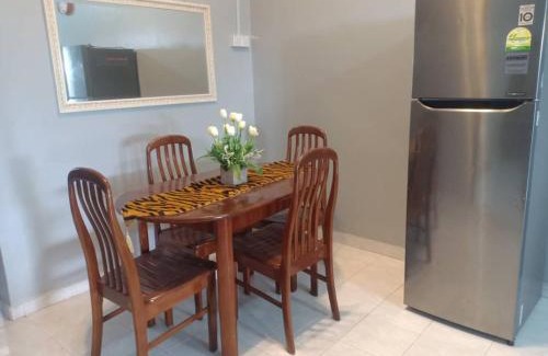 Kampung Kuala Sungai House | Ria Homestay & kolam