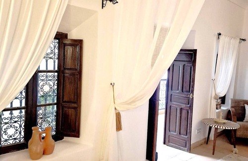 Bab Doukkala Hotel | Riad Dar El Mahja
