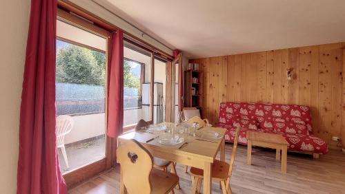 Saint-Jean-dʼAulps Apartment | riam s6