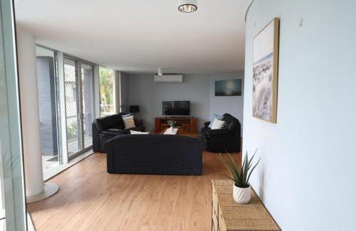 Port Macquarie Apartment | Riana Moorings 20