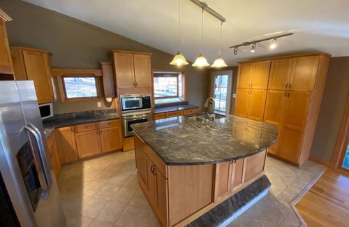 Rib Mountain House | Rib Mountain State Park! Ski Granite Peak! Drive to top of hill and ski down!