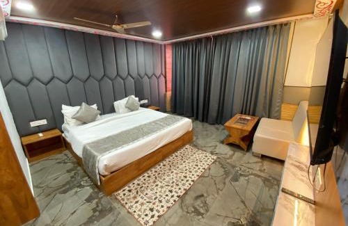 Taj Ganj Hotel | Rich Grand Hotel