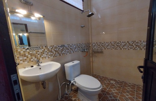 Jambi House | Rich Guesthouse