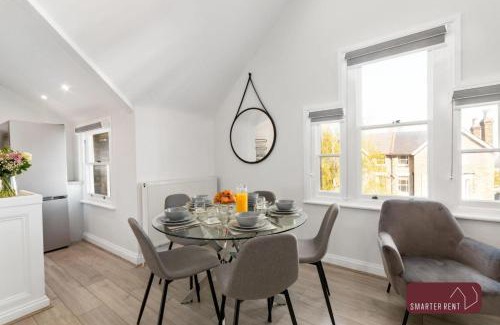 South Richmond Apartment | Richmond - 2 Bedroom Duplex Apartment