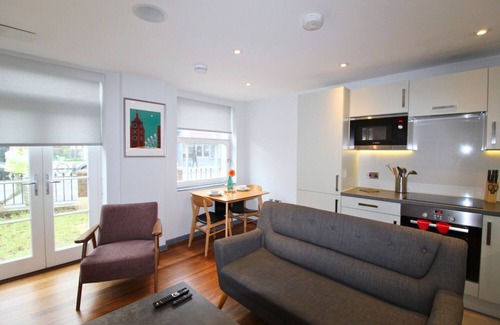 South Richmond Apartment | Richmond Ibis House Apartments by Viridian Apartments