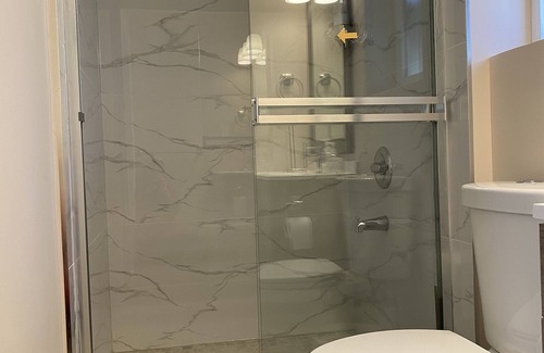 Richmond Bed & Breakfast | Richmond Vancouver Airport Comfy Home