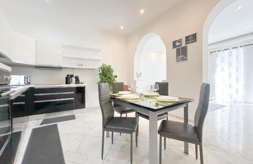 Savona Apartment | Ricky House - Parcheggio Gratuito - Free Wifii