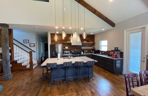 Winona House | Rider's Lodge