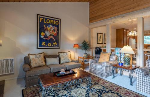 Elkhorn Village House | Ridge Condo 2617