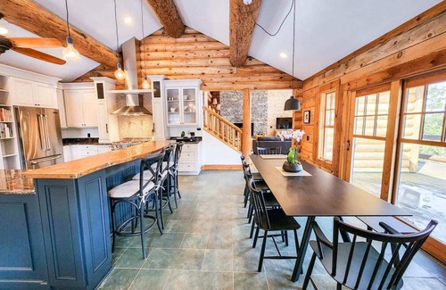 Waitsfield House | Ridge House - Modern Log Home Nestled on top of a Private Mountain