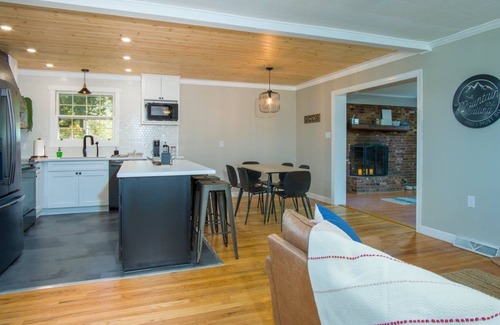 Sherwood Forest House | Ridge Rider Retreat in Cedar Mountain