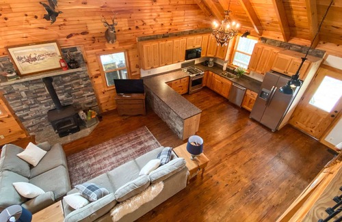 Dowelltown Cabin | Ridgeline Cabin at Center Hill Lake