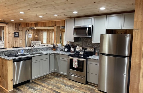 Lexington House | Ridgeview Cottage