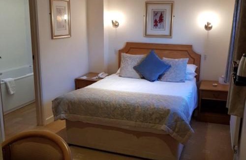 Elmbridge Bed & Breakfast | Ridgeway B&B