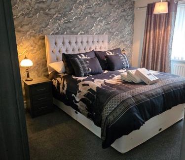 Harrowgate Hill House | Ridgeway House