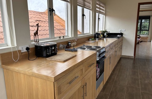 Entebbe Bed & Breakfast | Ridgeway Victoria