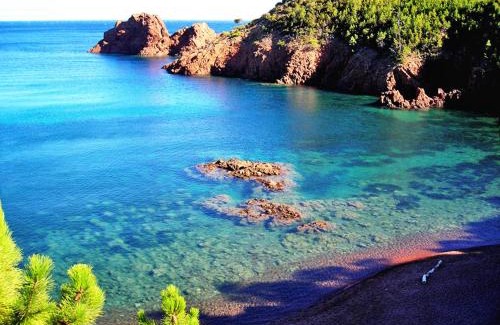 Saint-Raphael House | Rifugio Storico sul Mare