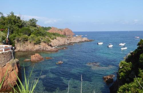 Saint-Raphael House | Rifugio Storico sul Mare