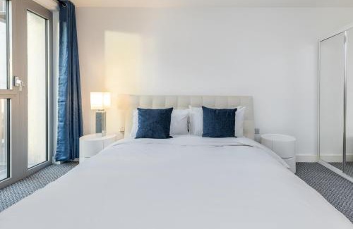 Royal Docks Apartment | Right Place