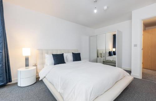 Royal Docks Apartment | Right Place