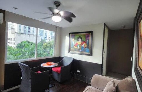 El Cangrejo Apartment | Rina 1113 Hermoso estudio privado, área turística.
