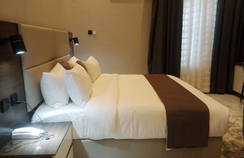Ikeja Hotel | Ringruby Hotel, Eso Close