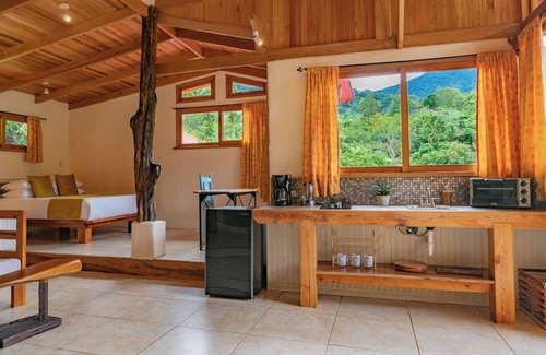 Canaan Cabin | Rio Chirripo