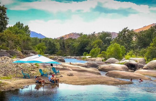 Three Rivers House | Rio Sierra Riverhouse