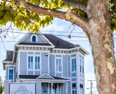 Beach Hill - Beach Flats Hotel | Rio Vista Inn & Suites Santa Cruz