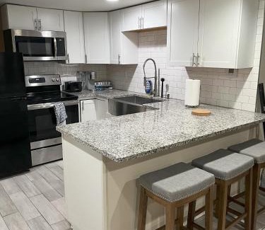 Broad Ripple Apartment | Ripple Avenue Suites Suite B