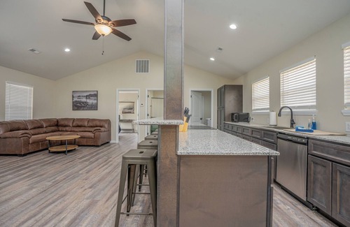 Dallas County House | Ripple: Cozy Cabin, Big Adventure Near Bennett Spring and the Niangua River
