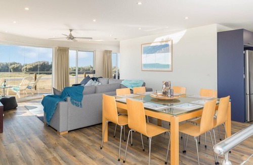 Cape Woolamai House | Riptide @Cape Woolamai - sleeps 8
