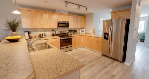 Ocean Shores Apartment | Riptide Escape Vacation Beach Condo