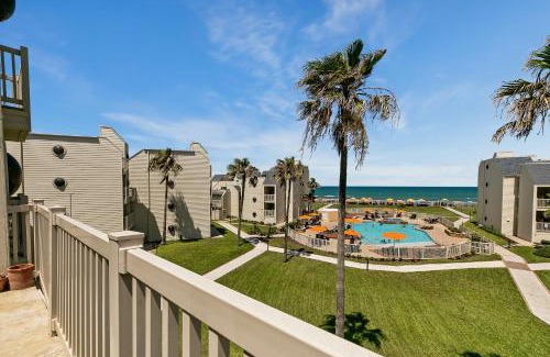 South Padre Island House | Rise and Sea! Beachfront condo in exclusive resort Spectacular shore views and landscapes!
