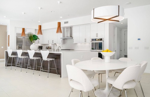Historic Tennis Club House | 'Rising Sun' South Palm Springs glam
