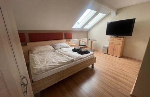 Gloggnitz Apartment | Ristorante Adria