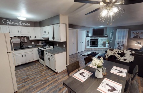 Appleton Apartment | Ritchie’s Apple Place: The Quirky Cow