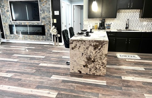 Appleton Apartment | Ritchie’s Residence of Kensington: Latte Lounge