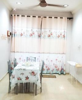 Kampung Kedai Lalat House | Rits Lodge