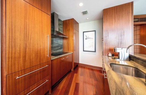 North Miami Condo | Ritz Carlton Hotel at Bal Harbour FL, 1147ft2!