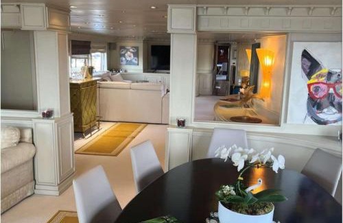 Pointe Croisette Boat Rental | Riva 130