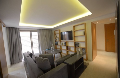 Racine Apartment | Riva 44